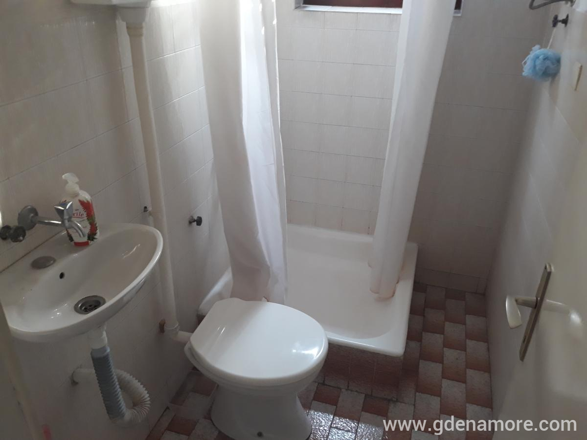 Apartmani i sobe Gugolj, Igalo, privatni smeštaj u mestu Igalo, Crna Gora - 20190622_184553